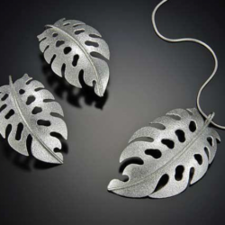 物販事業 / Merchandise